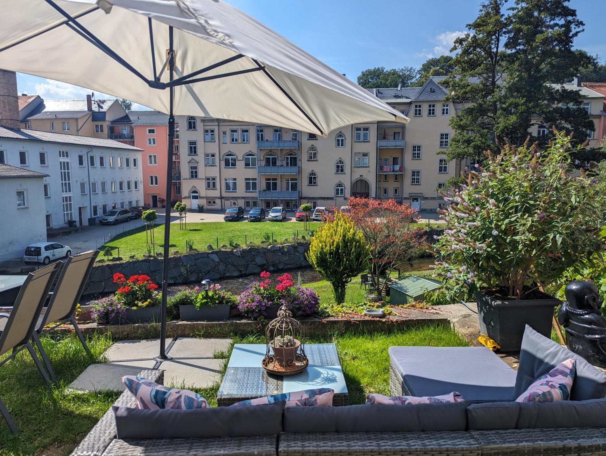Hw4B - Urlaubsmagie - Zentral Mit Gemeinschaftsgarten, -Pool, -Sauna & Whirlpool Sebnitz Esterno foto