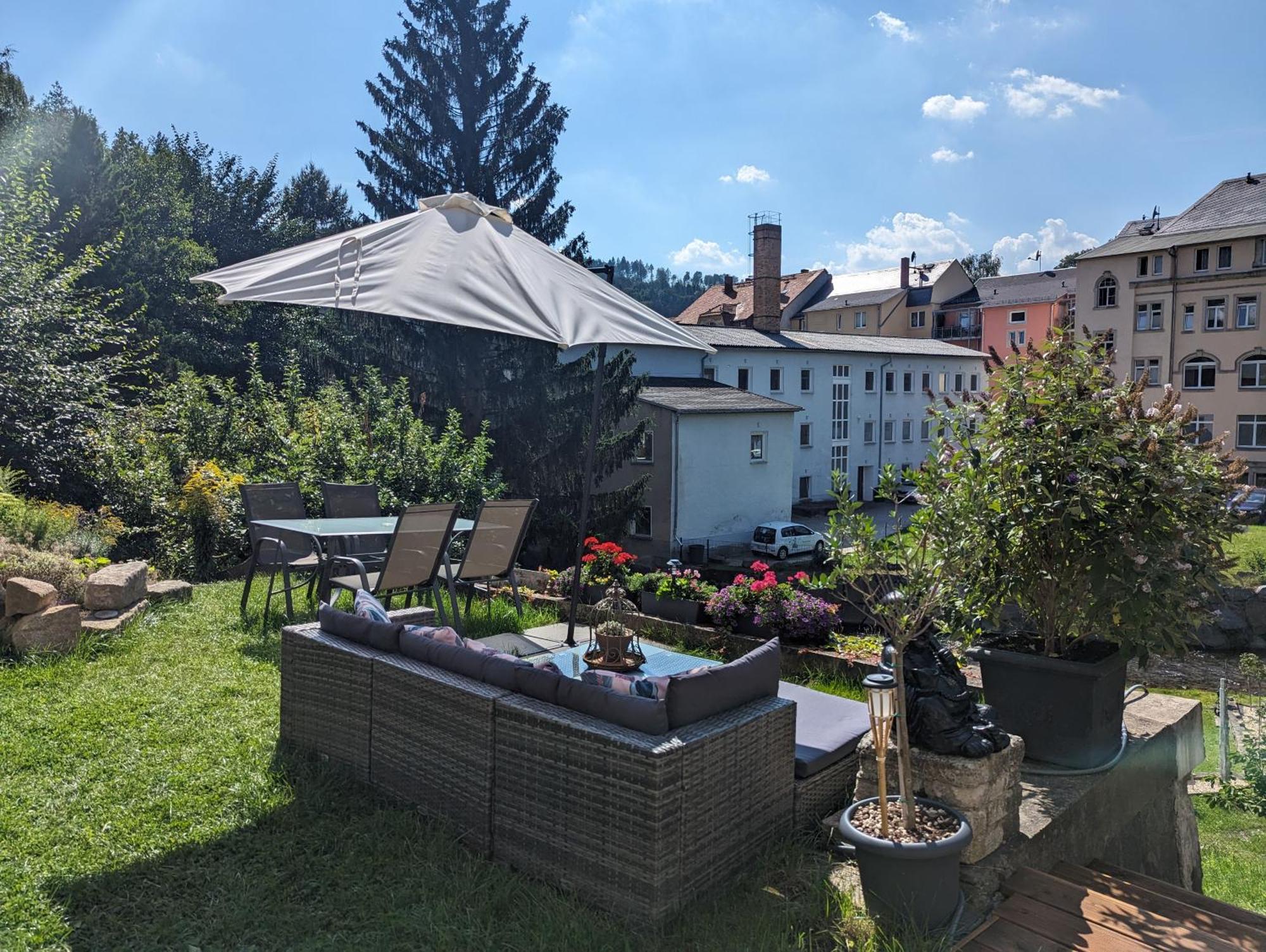 Hw4B - Urlaubsmagie - Zentral Mit Gemeinschaftsgarten, -Pool, -Sauna & Whirlpool Sebnitz Esterno foto