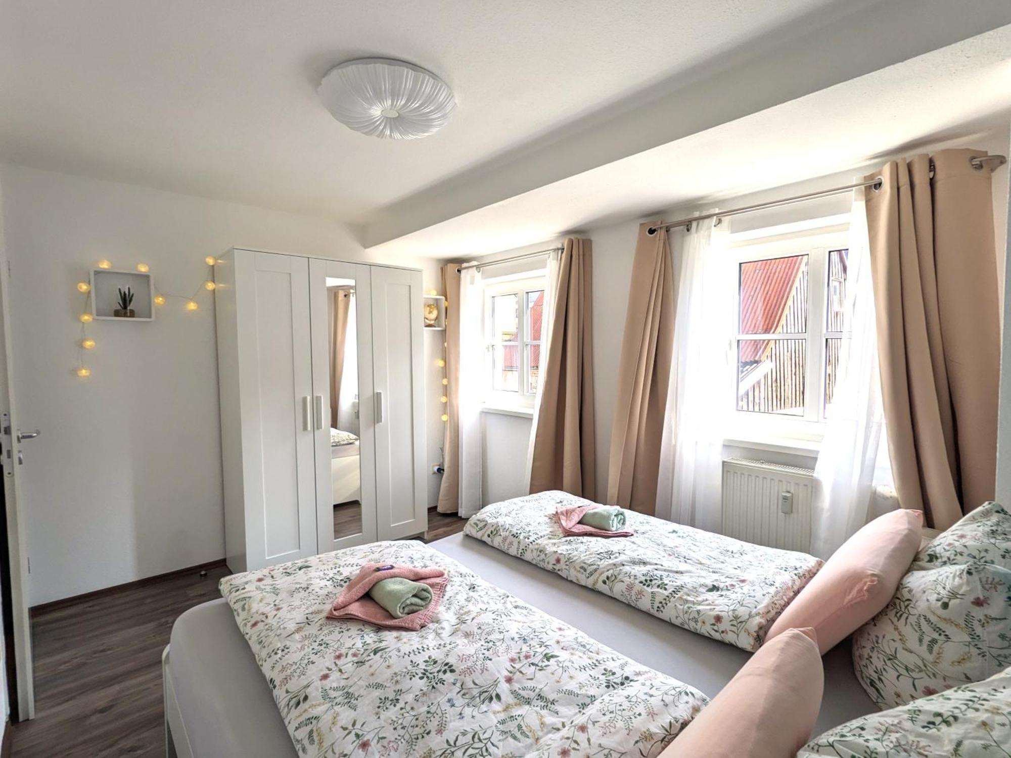 Hw4B - Urlaubsmagie - Zentral Mit Gemeinschaftsgarten, -Pool, -Sauna & Whirlpool Sebnitz Esterno foto