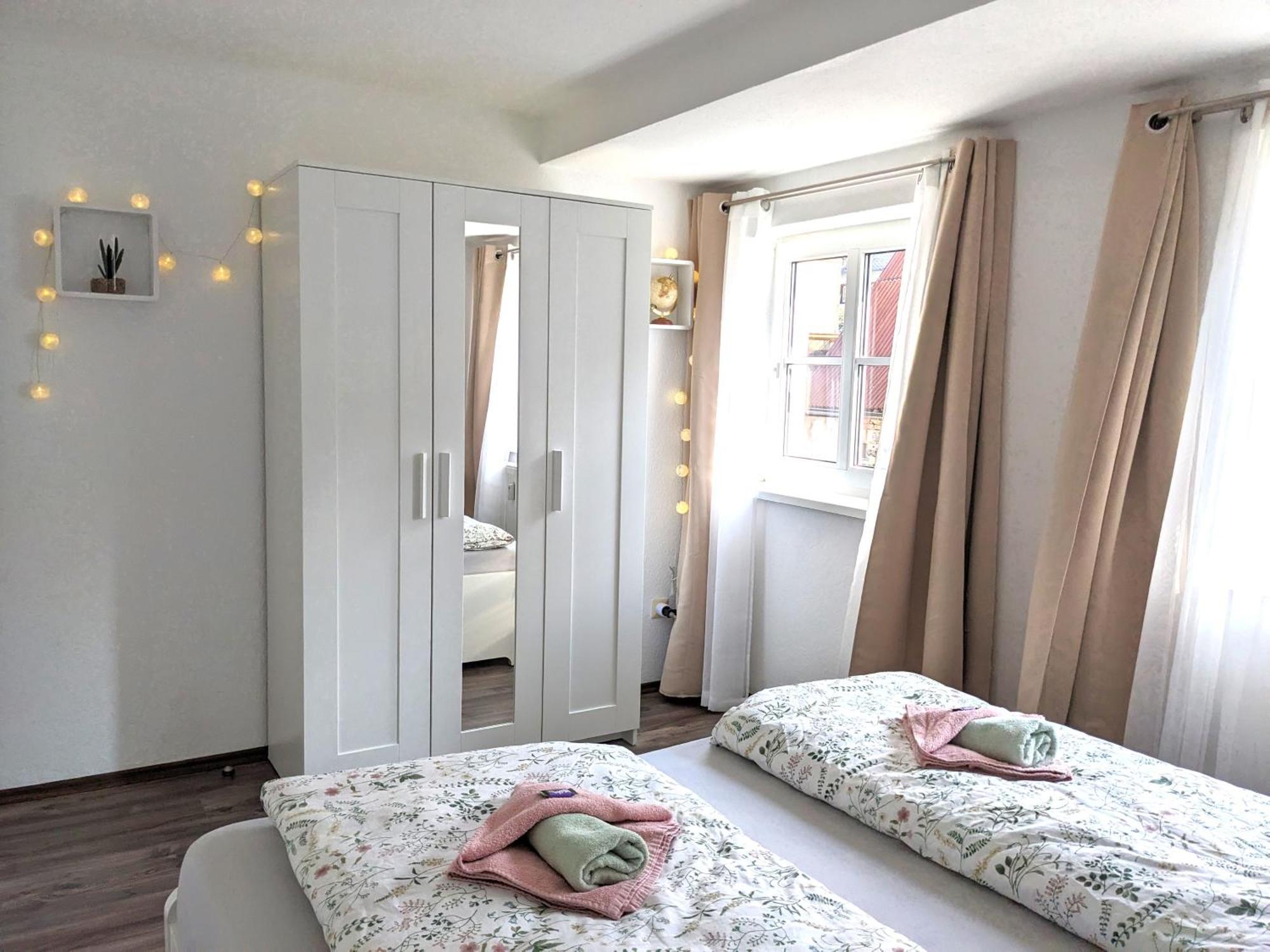 Hw4B - Urlaubsmagie - Zentral Mit Gemeinschaftsgarten, -Pool, -Sauna & Whirlpool Sebnitz Esterno foto